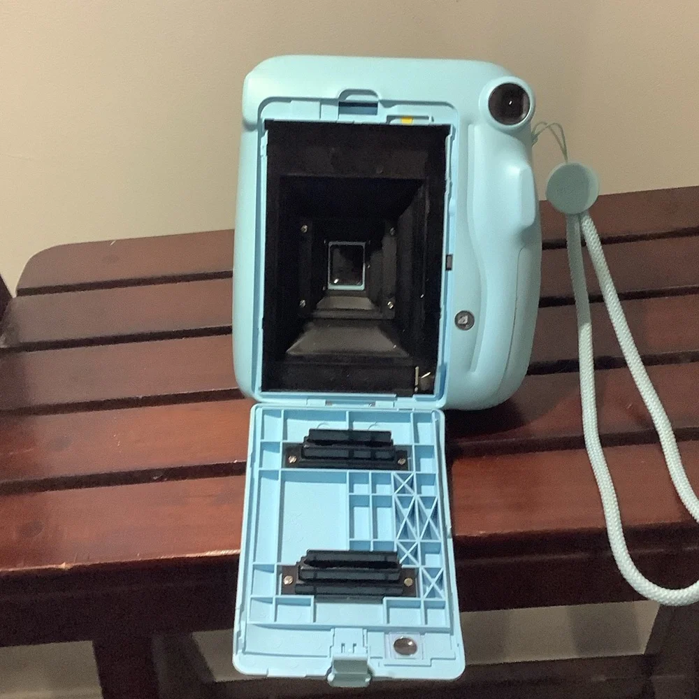 Fujifilm Instax Mini 11 Instant Camera - Light Blue